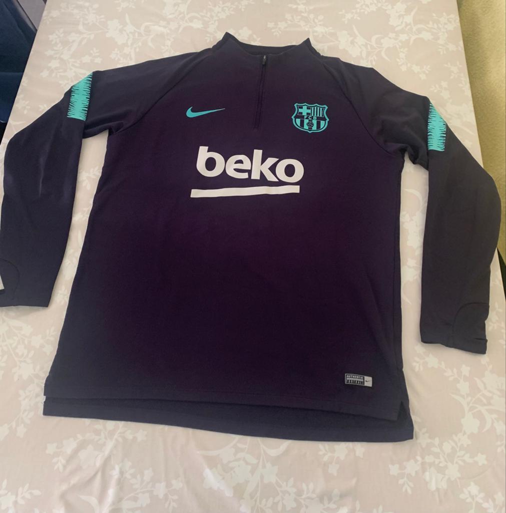FC Barcelona Nike Trainingsshirt Maat M (heren maat), Verzenden, Zo goed als nieuw, Shirt