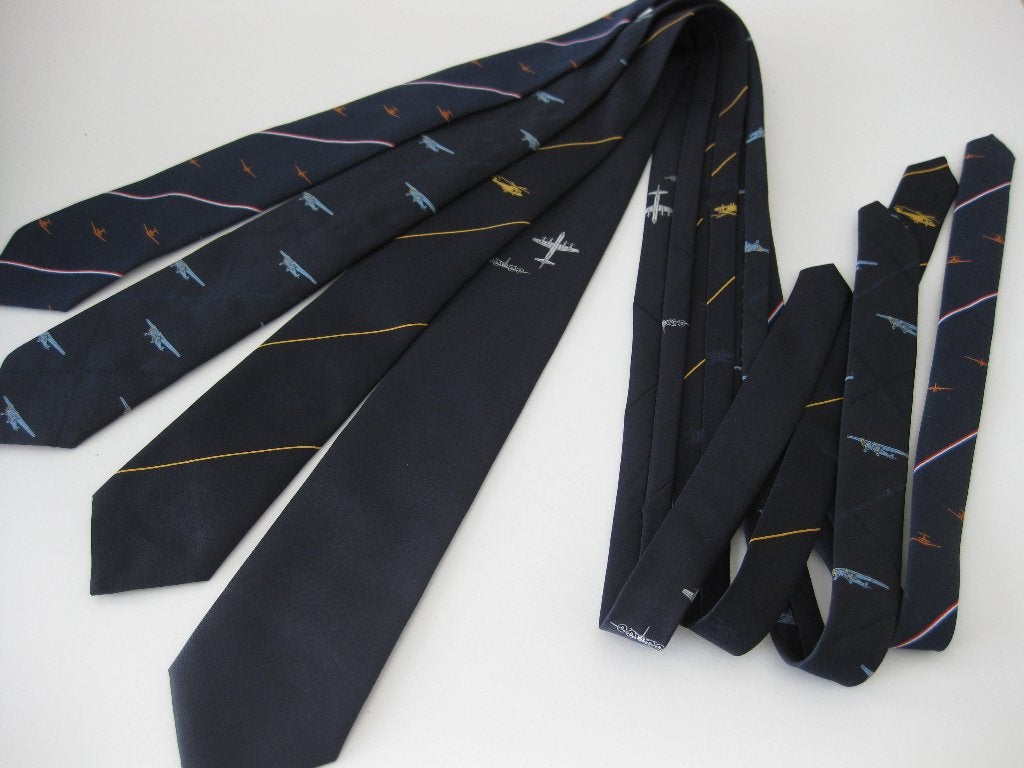 Stropdas 4 stuks met diverse logo's Luchtvaart, Ophalen of Verzenden, Nieuw, Overige typen