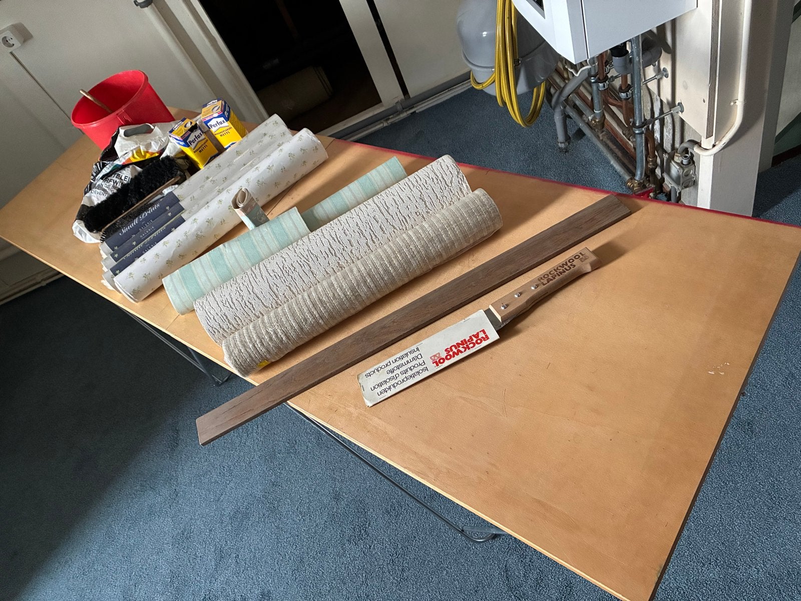 Behangtafel met benodigdheden voor behangen, Doe-het-zelf en Verbouw, Ophalen, Gebruikt, Overige typen
