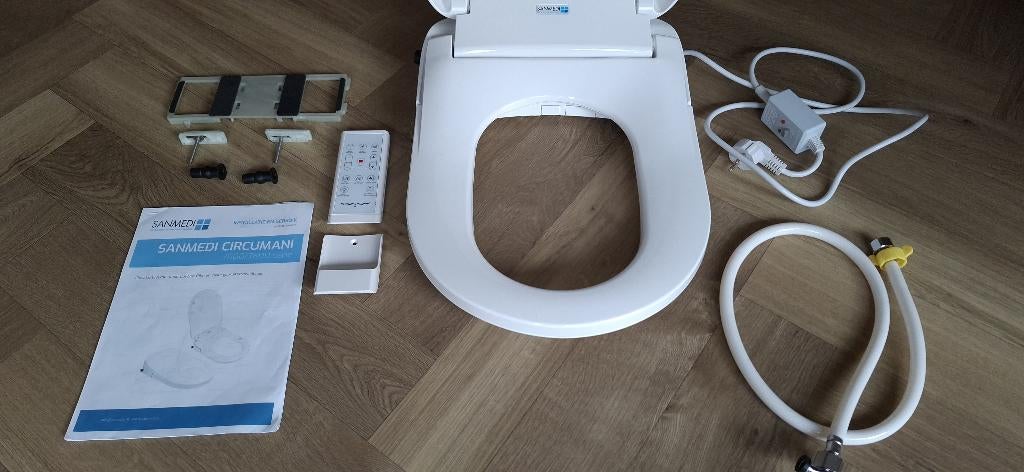 Bidet-WC - Douchewc - Douchetoilet Sanmedi Circumani, Ophalen, Zo goed als nieuw, Toilet