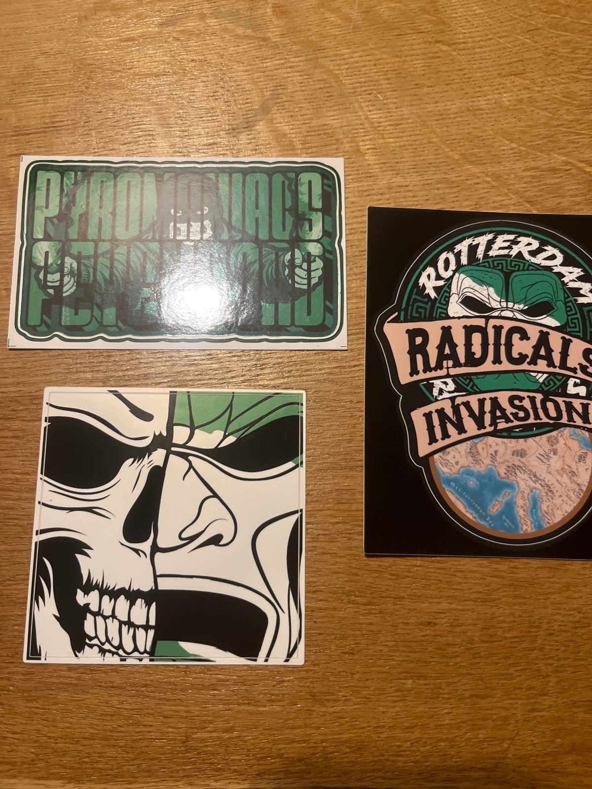 Feyenoord Stickers - Pyromaniacs, Radicals Invasion, Ophalen of Verzenden, Nieuw, Sport