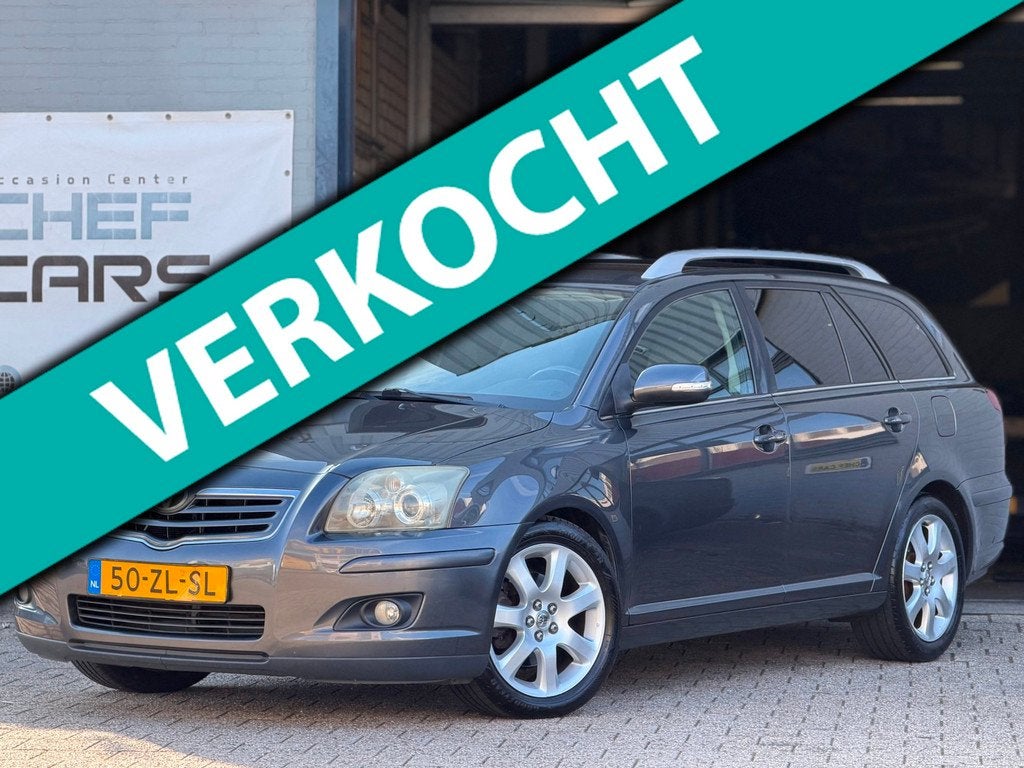 Toyota Avensis 2.0|NAP|CRUISE|NAVI|LEER|STOELV|DEALEROH|3EIG, Auto's, Toyota, Voorwielaandrijving, 1998 cc, Stof, 4 cilinders