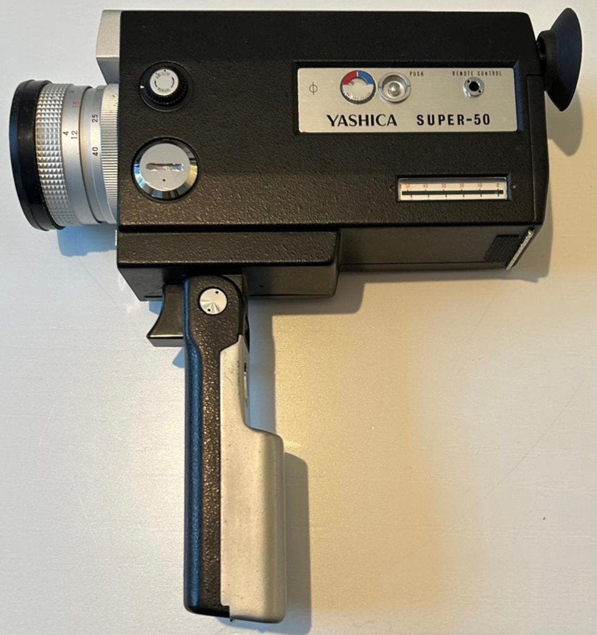 Yashica Super-50 Super 8 Camera - Werkend met tas, Audio, Tv en Foto, Videocamera's Analoog, Ophalen of Verzenden, 8mm, Camera