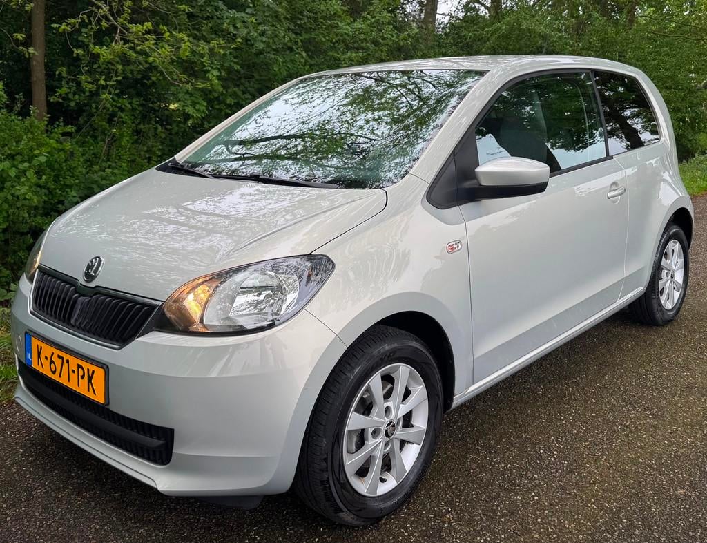 Skoda Citigo 1.0 Greentech Ambition AIRCO NAVI 2014 ZEER NET, Auto's, Skoda, Voorwielaandrijving, Euro 5, Stof, Gebruikt