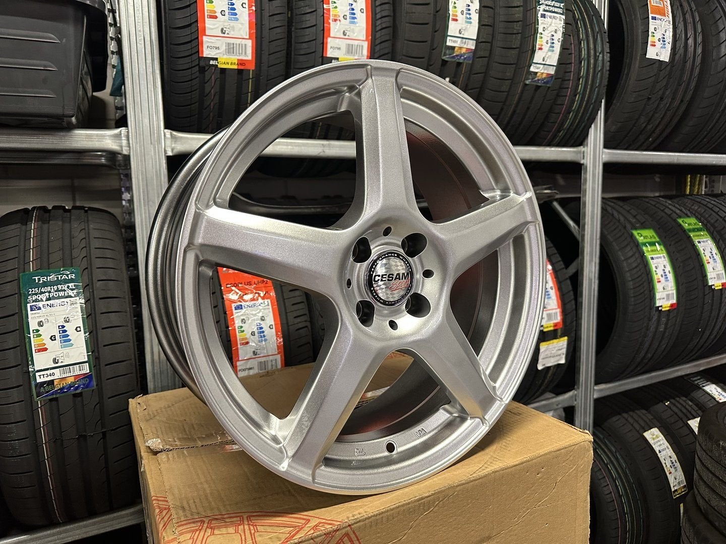 NIEUW 17inch VW Seat Skoda Mi UP Citigo RS Look Velgen 4x100, Gebruikt, -, -, Banden en Velgen