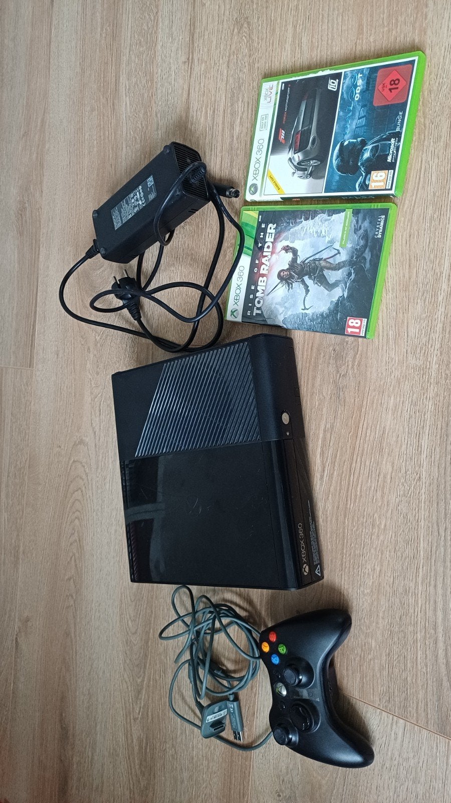 Xbox 360 E met controller en games, Spelcomputers en Games, Spelcomputers | Xbox 360, Ophalen, 360 E, Met 1 controller, Gebruikt