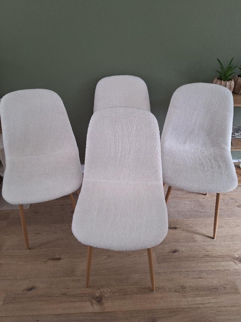 4 stoelen wit teddy stof, Huis en Inrichting, Stoelen, Ophalen, Gebruikt, Wit, Vier