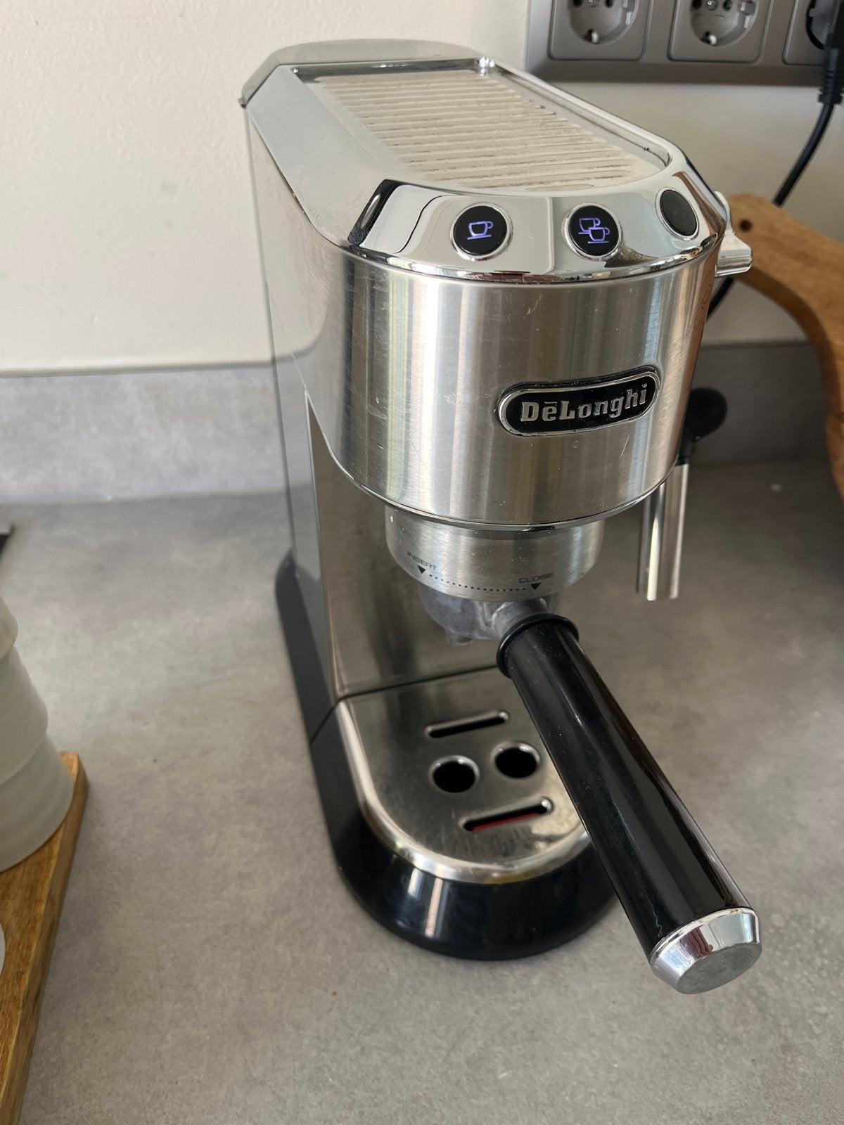 DeLonghi Dedica espressomachine, Witgoed en Apparatuur, Koffiezetapparaten, Ophalen, Afneembaar waterreservoir, Gebruikt, Espresso apparaat