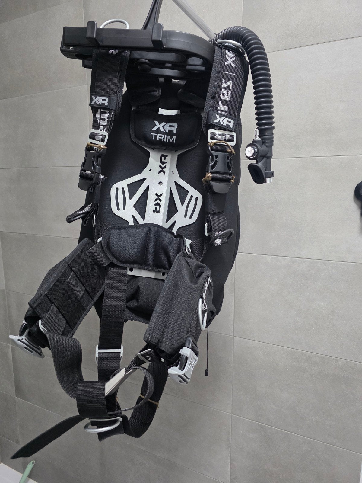 Mares XR Rec Wing + backplate met loodpockets, Watersport en Boten, Ophalen of Verzenden, Zo goed als nieuw, Trimvest of Wing