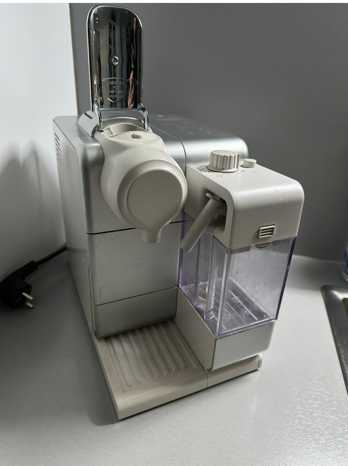 Nespresso DeLonghi Lattissima One Koffiemachine, Ophalen, Gebruikt, Koffiemachine, 2 tot 4 kopjes
