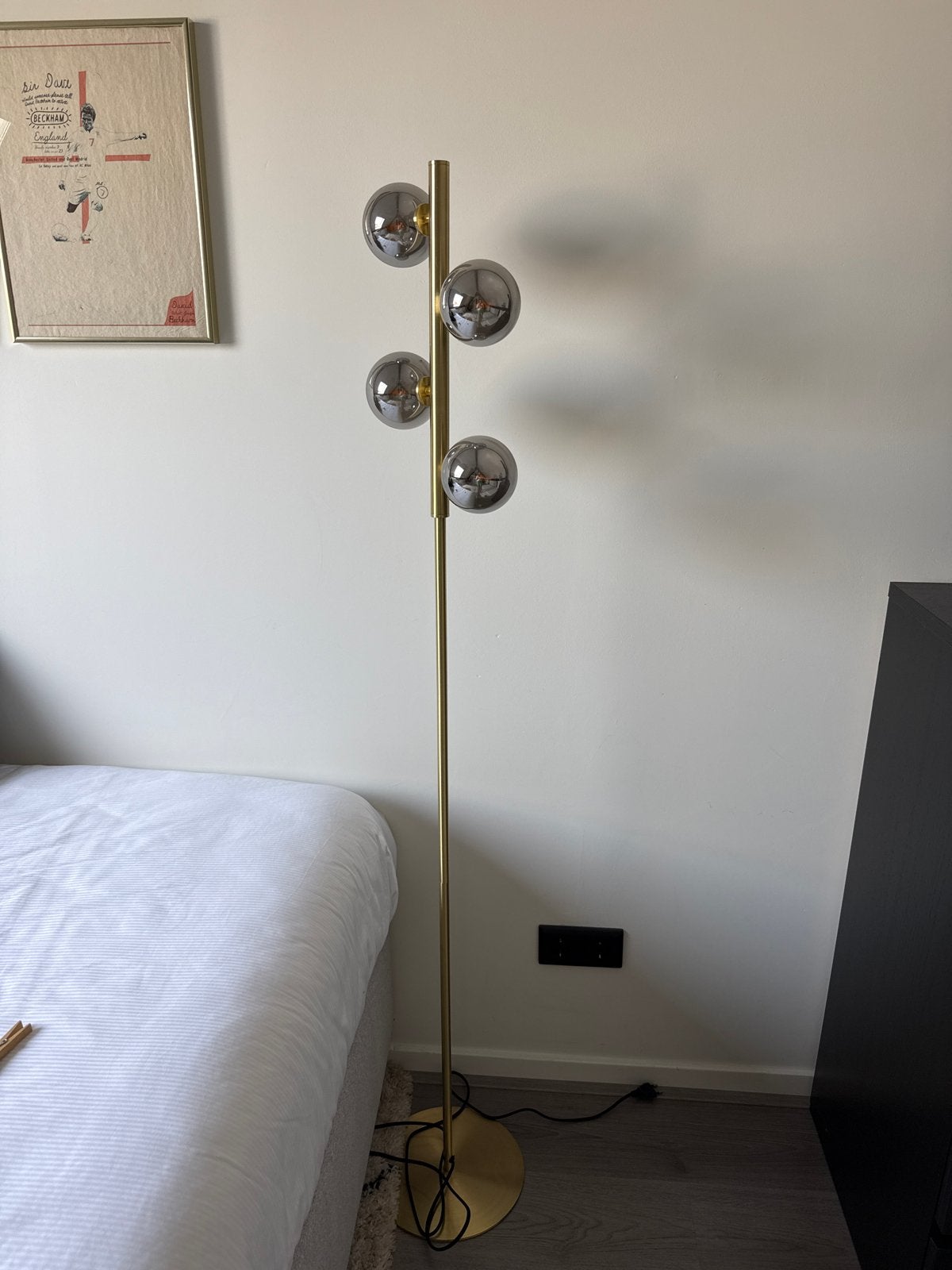 Moderne staande lamp met 4 glazen bollen - Goudkleurig, Ophalen, Zo goed als nieuw, Metaal, 150 tot 200 cm