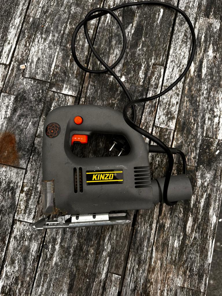 Kinzo Decoupeerzaag 350W - Gebruikt maar functioneel, Ophalen, Gebruikt, Decoupeerzaag, 30 tot 70 mm