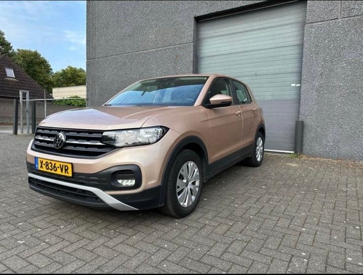 Volkswagen T-Cross 1.0 TSI 95pk 2020, Voorwielaandrijving, Zwart, Particulier, 57 €/maand