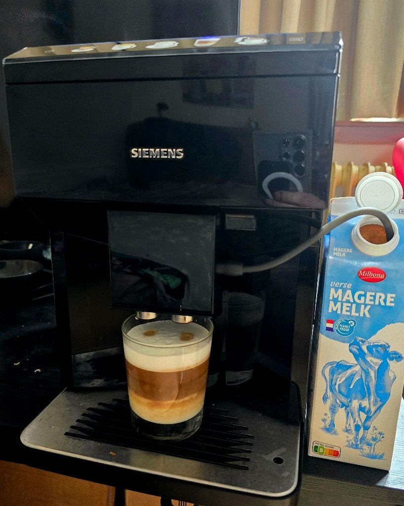 Siemens EQ.500 - 3 maanden garantie, Afneembaar waterreservoir, 10 kopjes of meer, Ophalen of Verzenden, Gemalen koffie