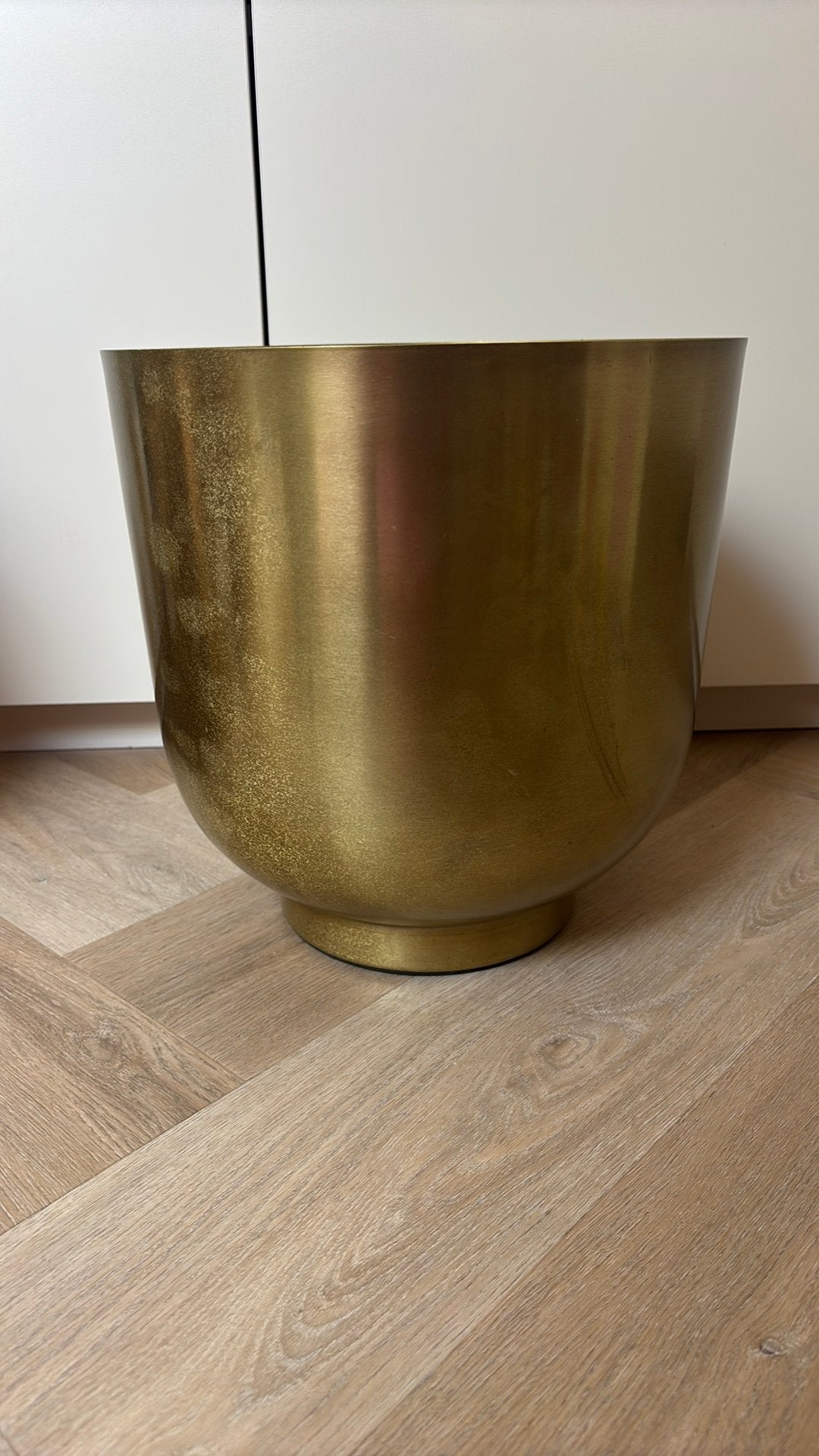 Gouden bloempot, Tuin en Terras, Bloempotten, Overige materialen, Rond, Zo goed als nieuw, Minder dan 40 cm