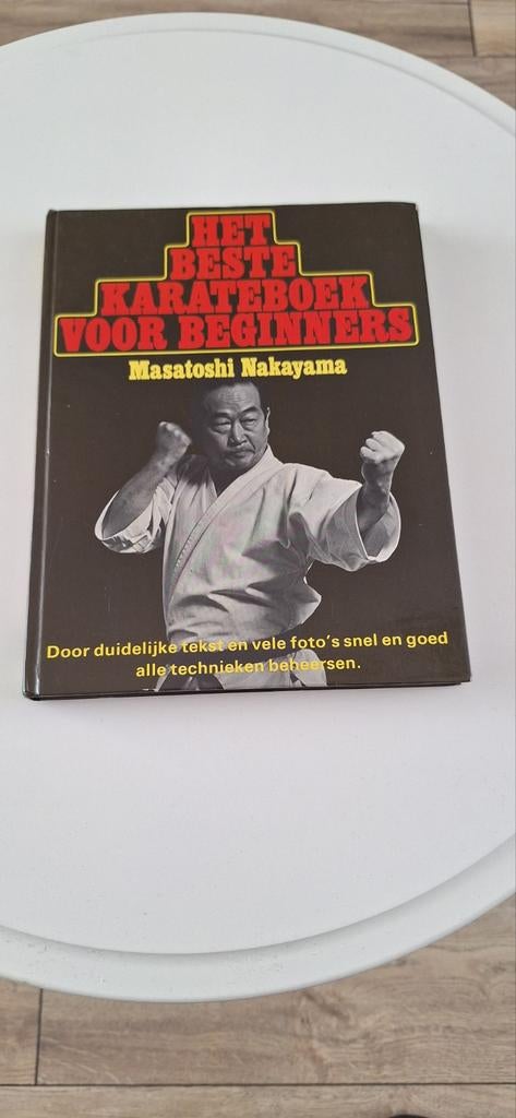 Het beste karateboek voor beginners., Ophalen of Verzenden, Zo goed als nieuw, Masatoshi nakayama, Vechtsport