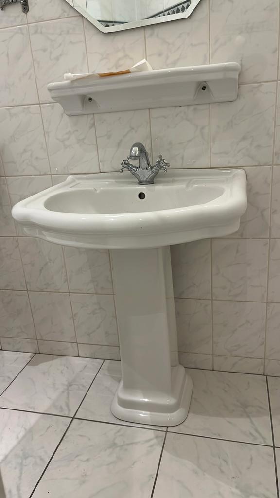 Wastafel op poot, Ophalen of Verzenden, Zo goed als nieuw, Wastafel