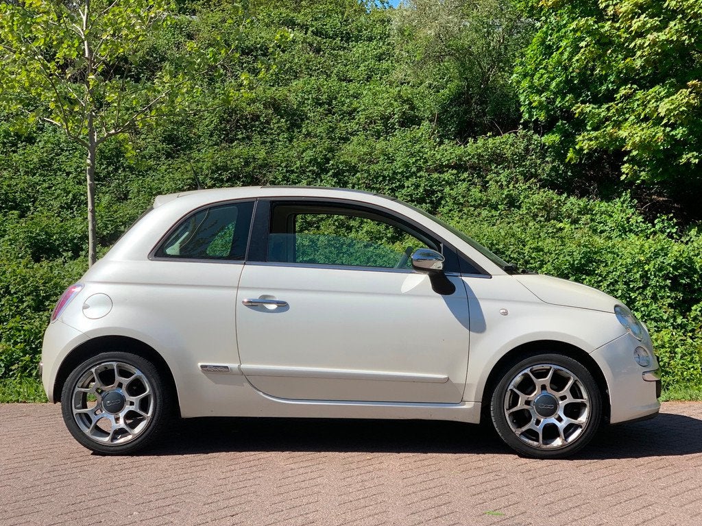 Fiat 500 1.2 Lounge LEDER PANO LM-VELGEN 130DKM!, Auto's, Fiat, Voorwielaandrijving, Gebruikt, 1242 cc, 840 kg