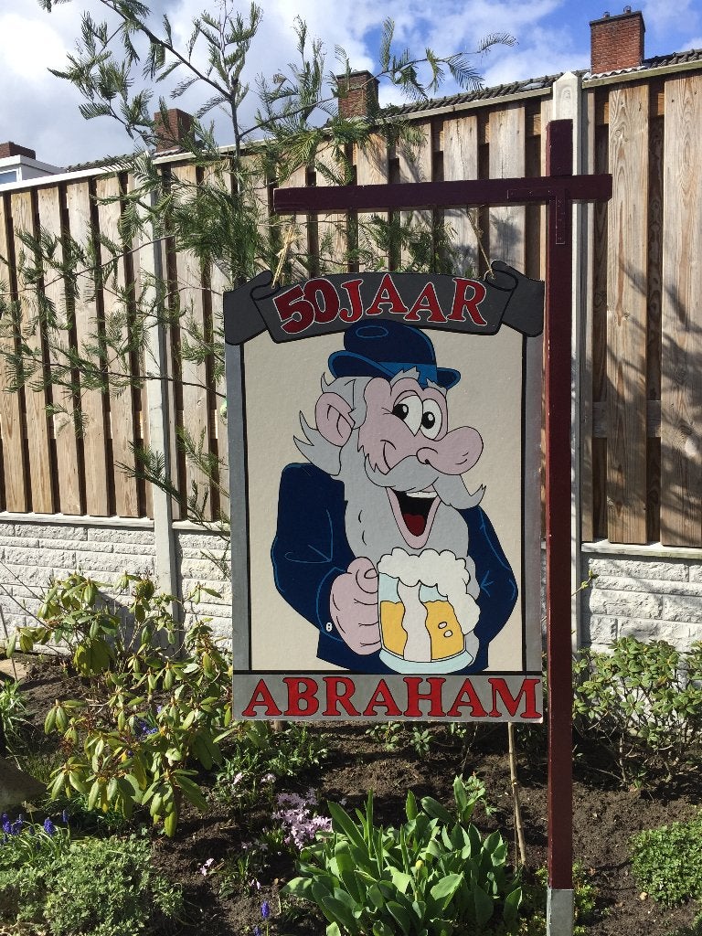 ABRAHAM feestbord tuinbord huren huur pop verjaardag 50 jaar, Ophalen, Zo goed als nieuw, Abraham of Sarah