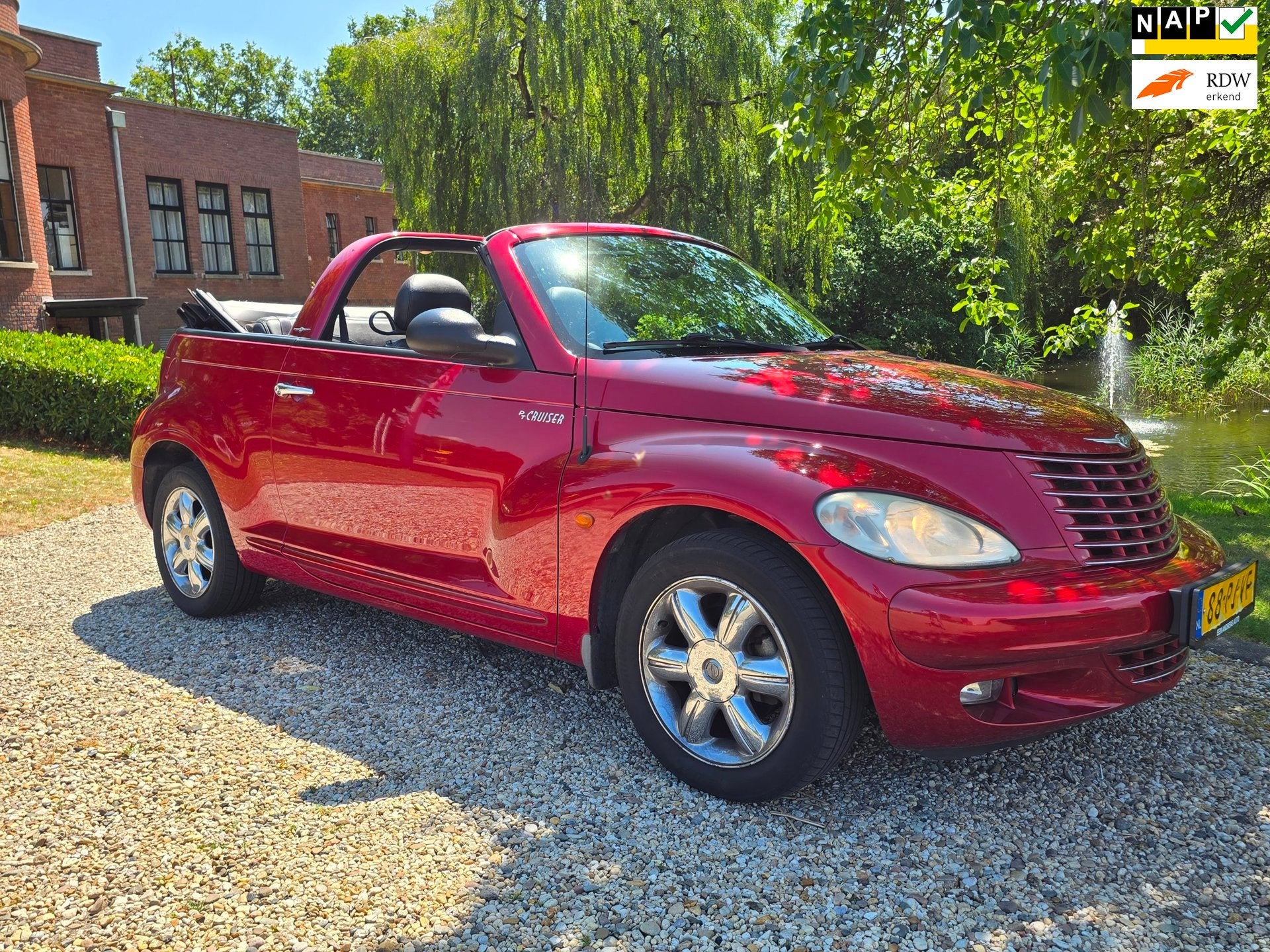 Chrysler PT Cruiser Cabrio 2.4i Limited LEER/airco *apk:08-2, Auto's, Chrysler, Voorwielaandrijving, 450 kg, Gebruikt, Handgeschakeld