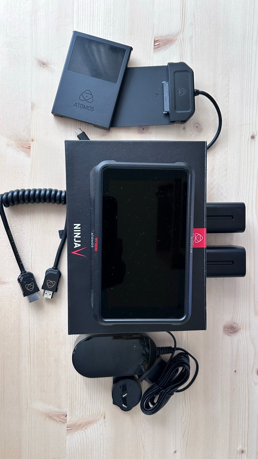 Atomos Ninja V externe monitor/recorder  + 480gb hdd opslag, Overige merken, Full HD, Harde schijf, Overige typen