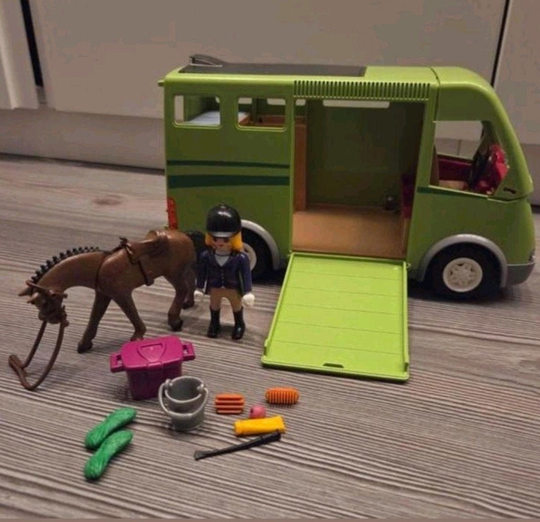 Playmobil 6928 Paardenvrachtwagen met accessoires, Ophalen