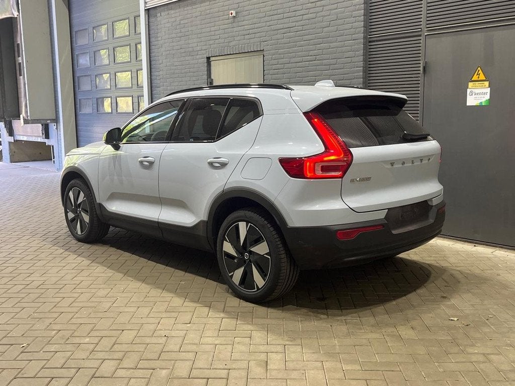 Volvo EX40 Single Motor Extended Range Plus 82 kWh | ACC | H, Automaat, Gebruikt, 252 pk, Blauw