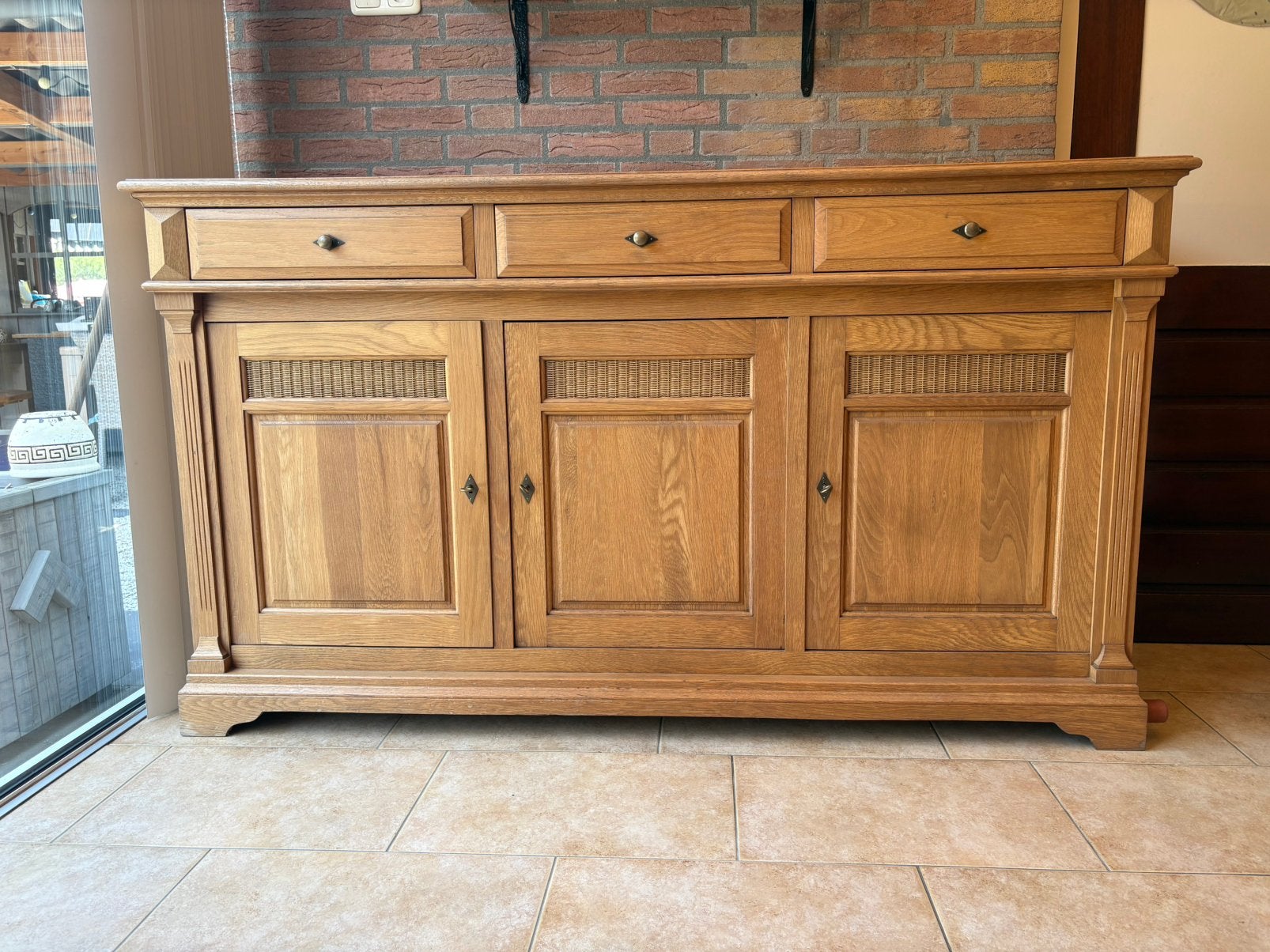 dressoir: breedte: 157cm, diepte: 53cm, hoogte: 100cm, Ophalen, Gebruikt, 150 tot 200 cm, Eikenhout