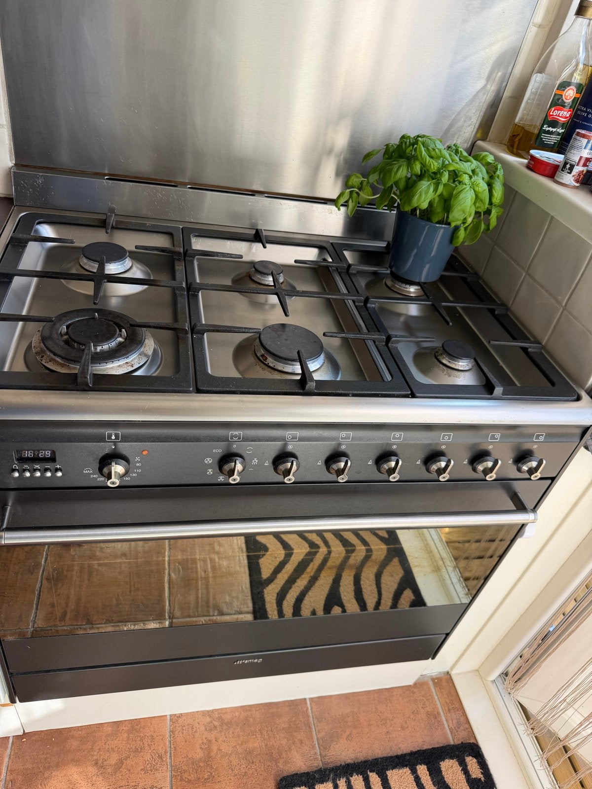 Smeg Fornuis met Gas Kookplaat en Oven - Zwart/RVS, Ophalen, Gebruikt, 60 cm of meer, Grill