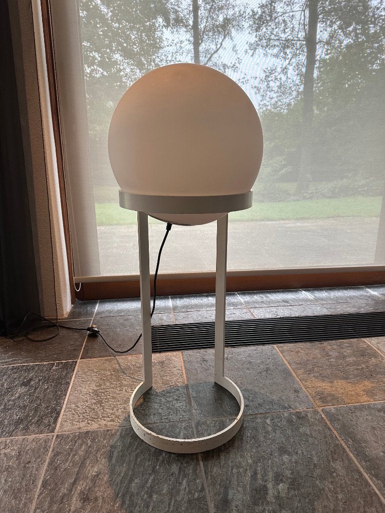 Vintage vloerlamp met grote witte glazen bol – Space Age, Ophalen, Gebruikt, Design, Overige fittingen