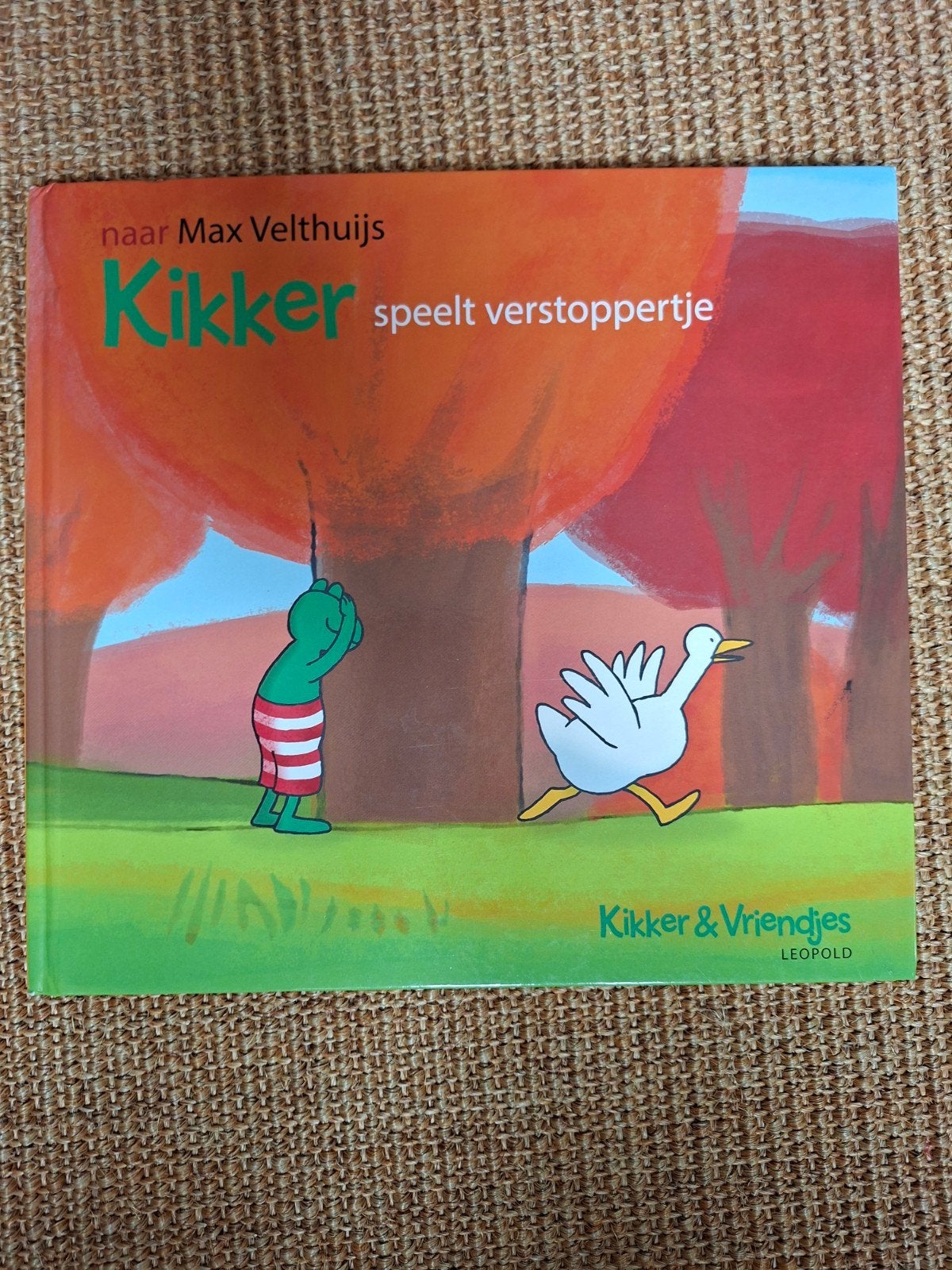Kikker speelt verstoppertje - Max Velthuijs, Ophalen of Verzenden, Zo goed als nieuw, Max Velthuijs, 2 tot 3 jaar