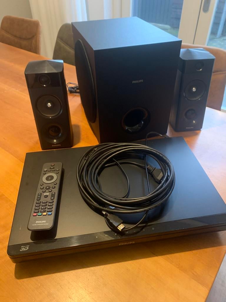 Philips surround sound system, Audio, Tv en Foto, Home Cinema-sets, Ophalen, Philips, Blu-ray-speler, 70 watt of meer