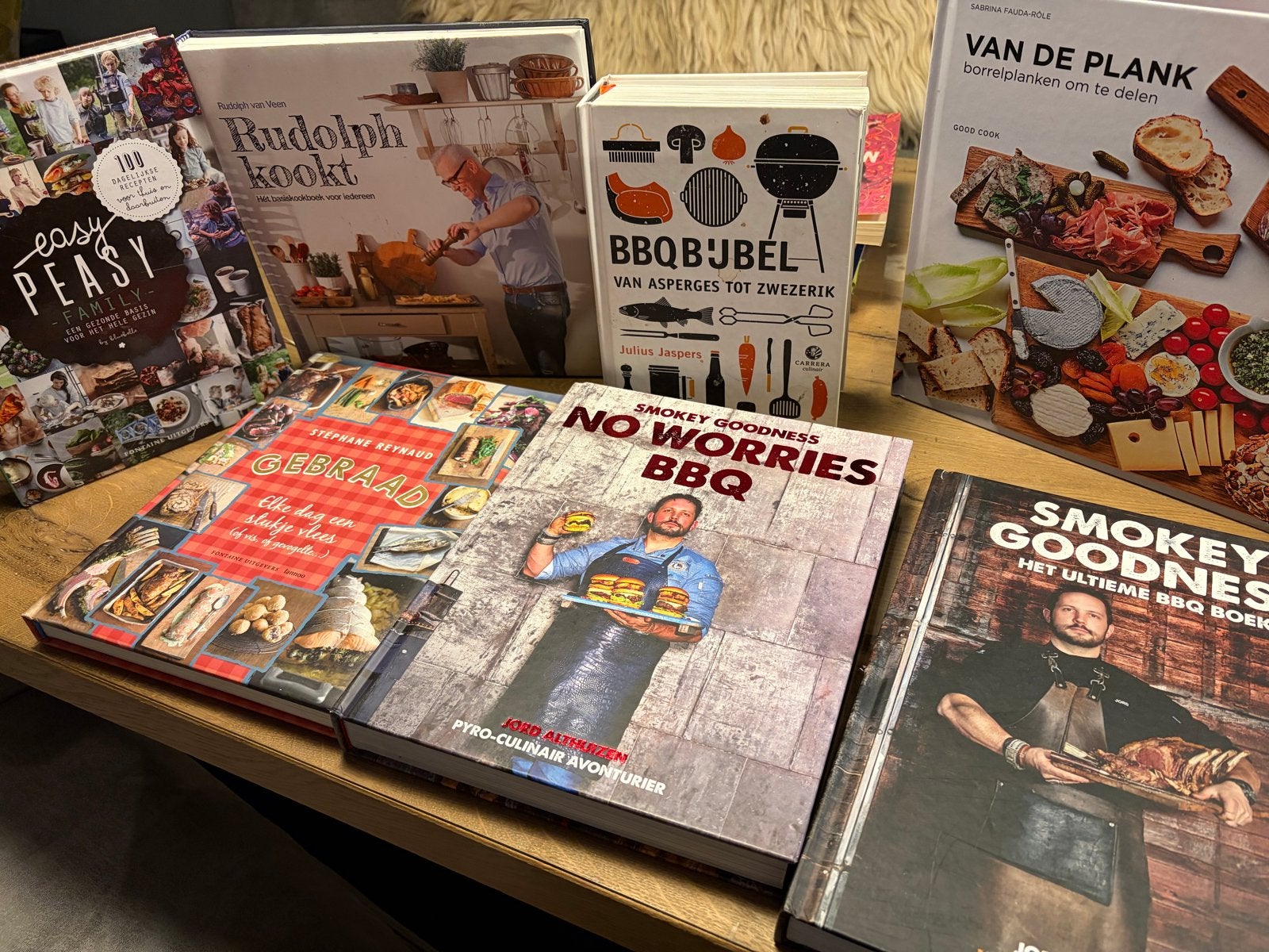 Kookboeken collectie: BBQ, familie en borrelplanken, Ophalen, Zo goed als nieuw, Overige gebieden, Hoofdgerechten