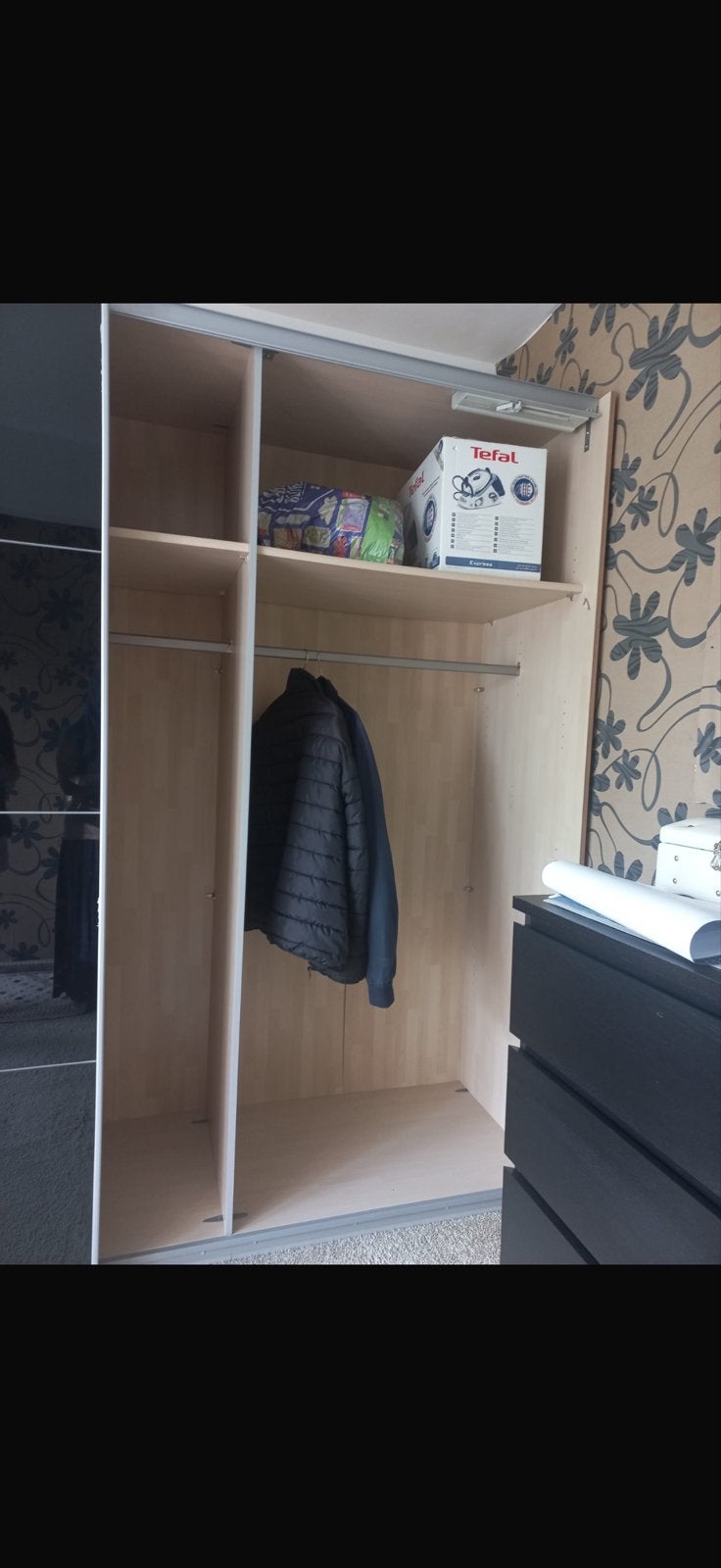 Grote kledingkast met schuifdeuren en spiegel (267x210x62), Huis en Inrichting, Ophalen, Met plank(en), Gebruikt, 200 cm of meer