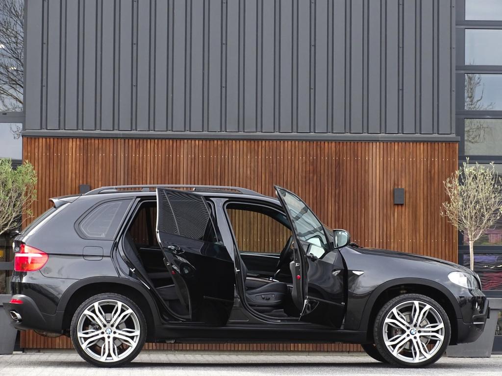 BMW X5 4.8is V8 355PK / High Exc / M-pakket / LED (bj 2007), Auto's, BMW, Gebruikt, 138 €/maand, 4799 cc, Leder