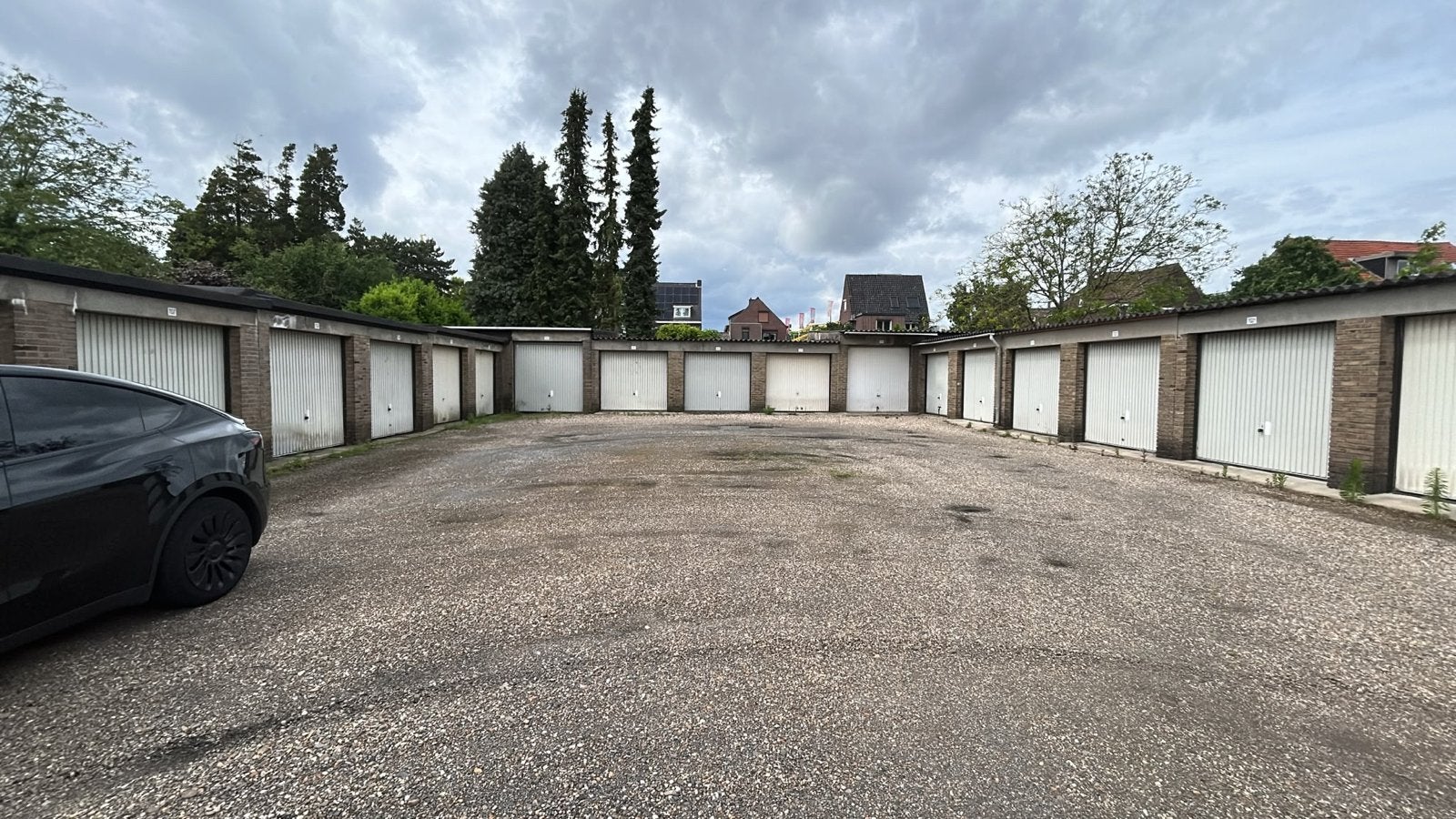 31 Garageboxen te koop!, Limburg