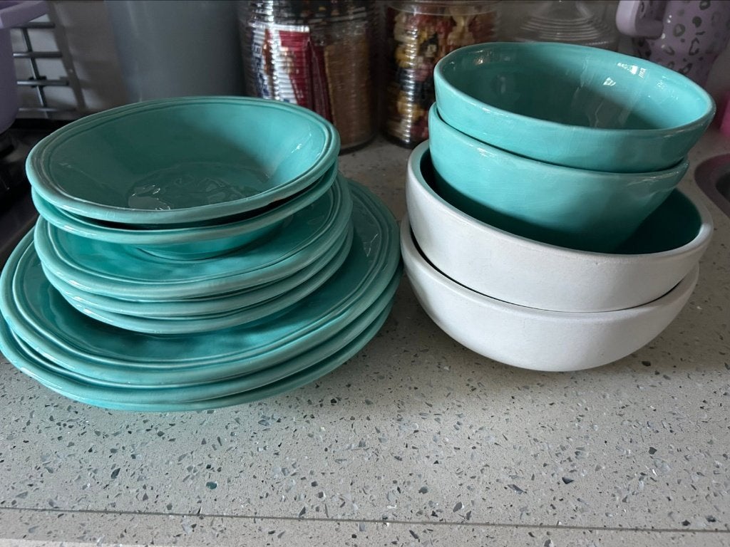 NIEUW !!!! Pomax servies effen borden, schaaltjes en  kommen, Huis en Inrichting, Ophalen, Overige merken, Overige typen, Zo goed als nieuw