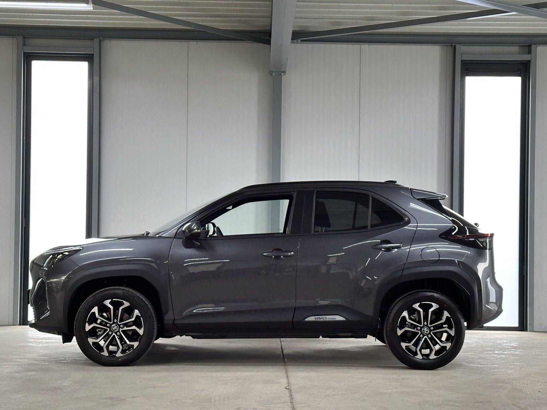Toyota Yaris Cross 1.5 Hybrid 115 Dynamic | Stoel stuur verw, 12 maanden, Stof, Gebruikt, 116 pk