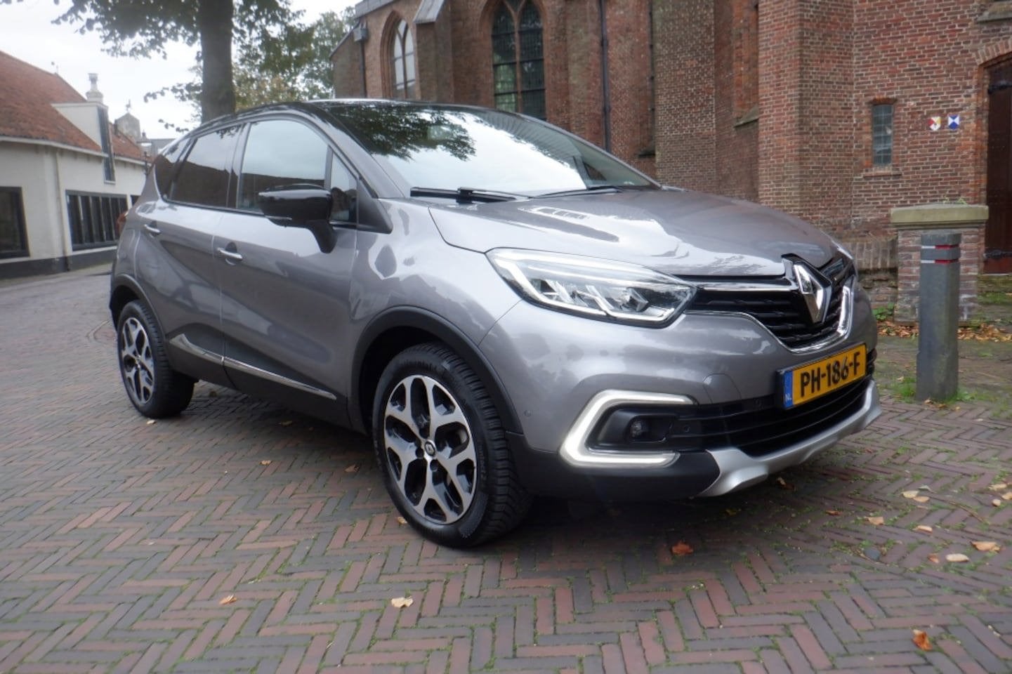 Renault Captur Energy TCe 120pk S&S Edition One LEER-BOVAG-A, Gebruikt, 4 cilinders, 635 kg, SUV of Terreinwagen