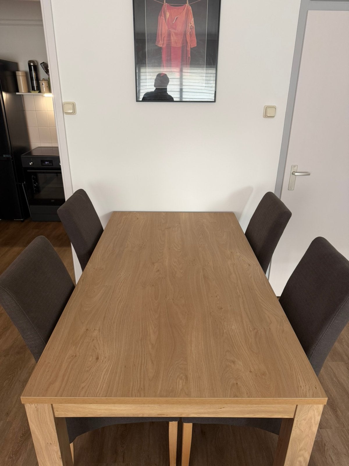 Eethoek, Ophalen, Zo goed als nieuw, Strak eiken fineer 160x90 cm stoelen met stof bekleed, 4 tot 6 stoelen