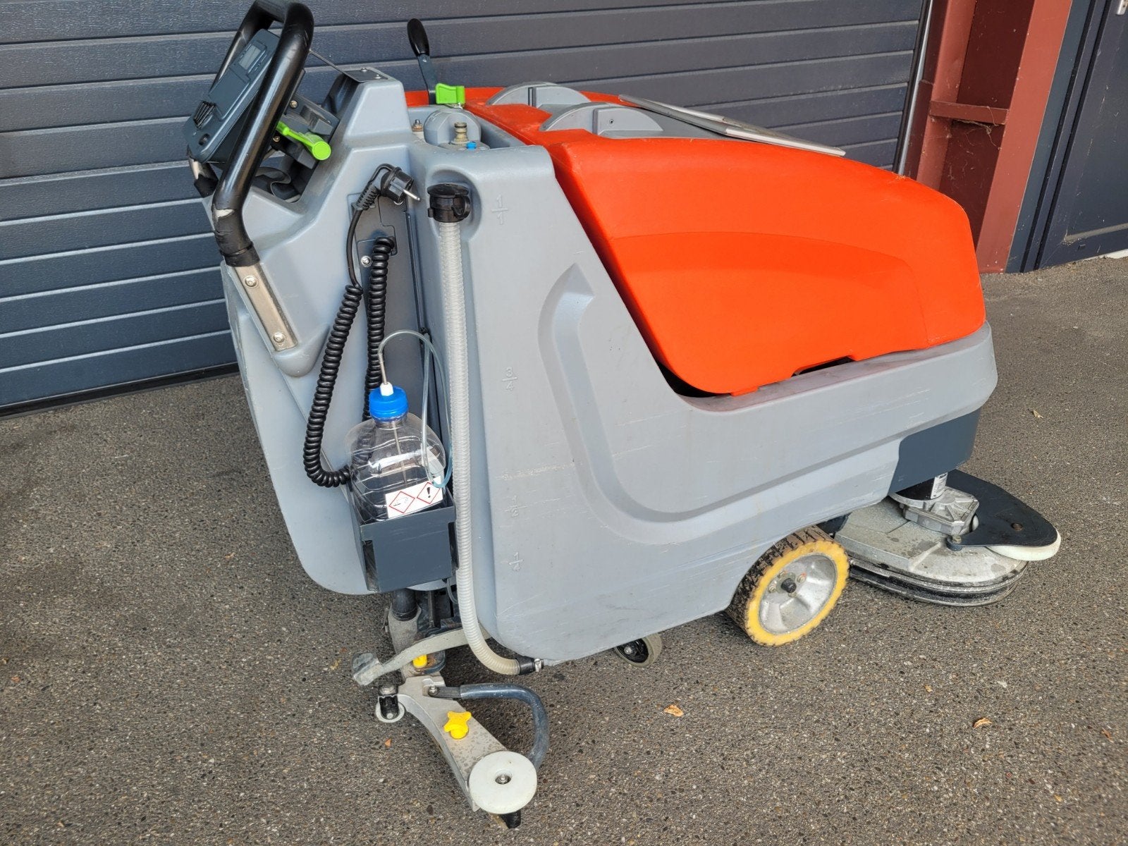 schrob en veegmachine, Ophalen of Verzenden, Gebruikt
