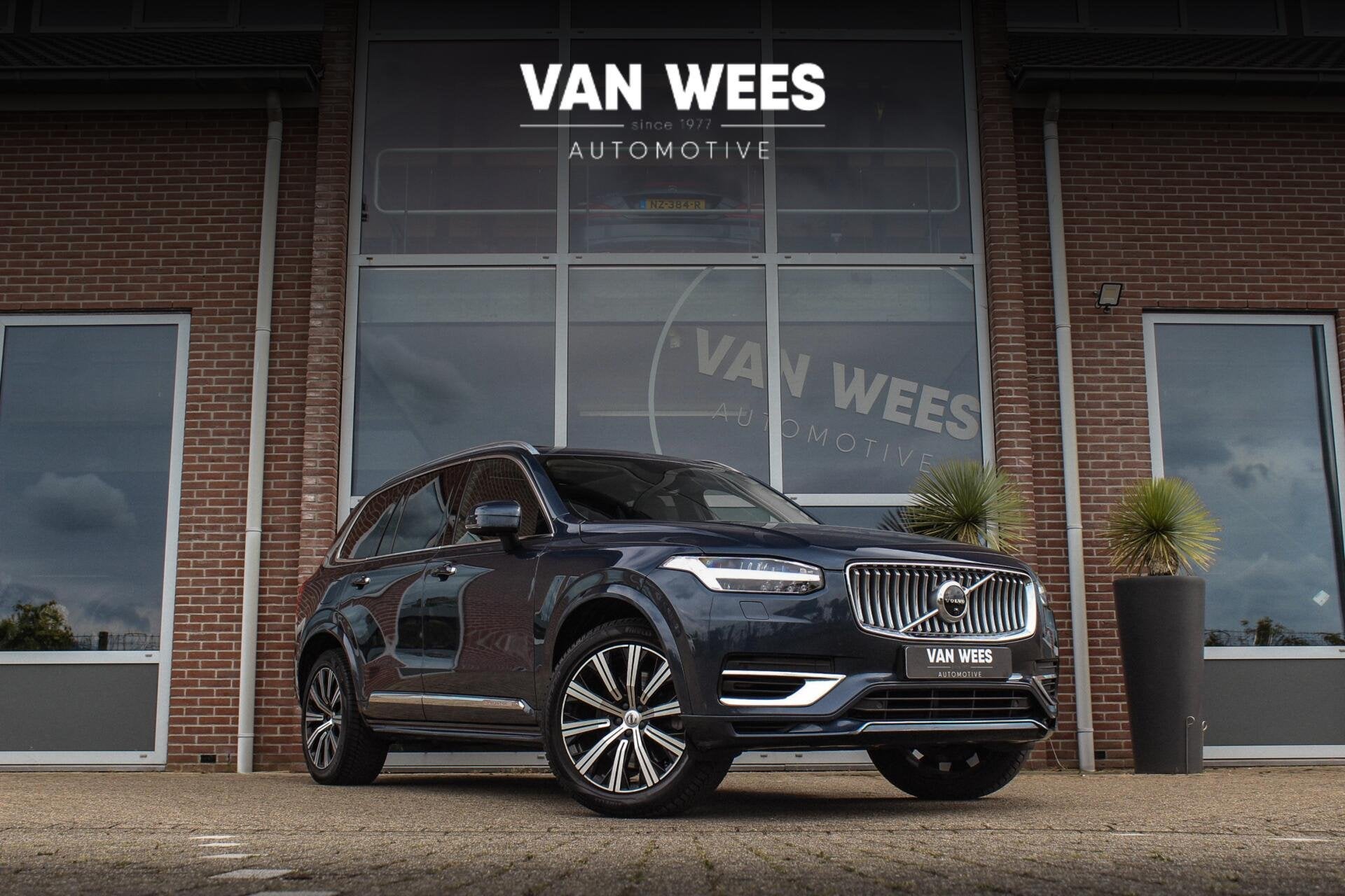 Volvo XC90 2.0 T8 Recharge AWD Inscription Exclusive | 1e ei, Gebruikt, 4 cilinders, Blauw, 7 stoelen
