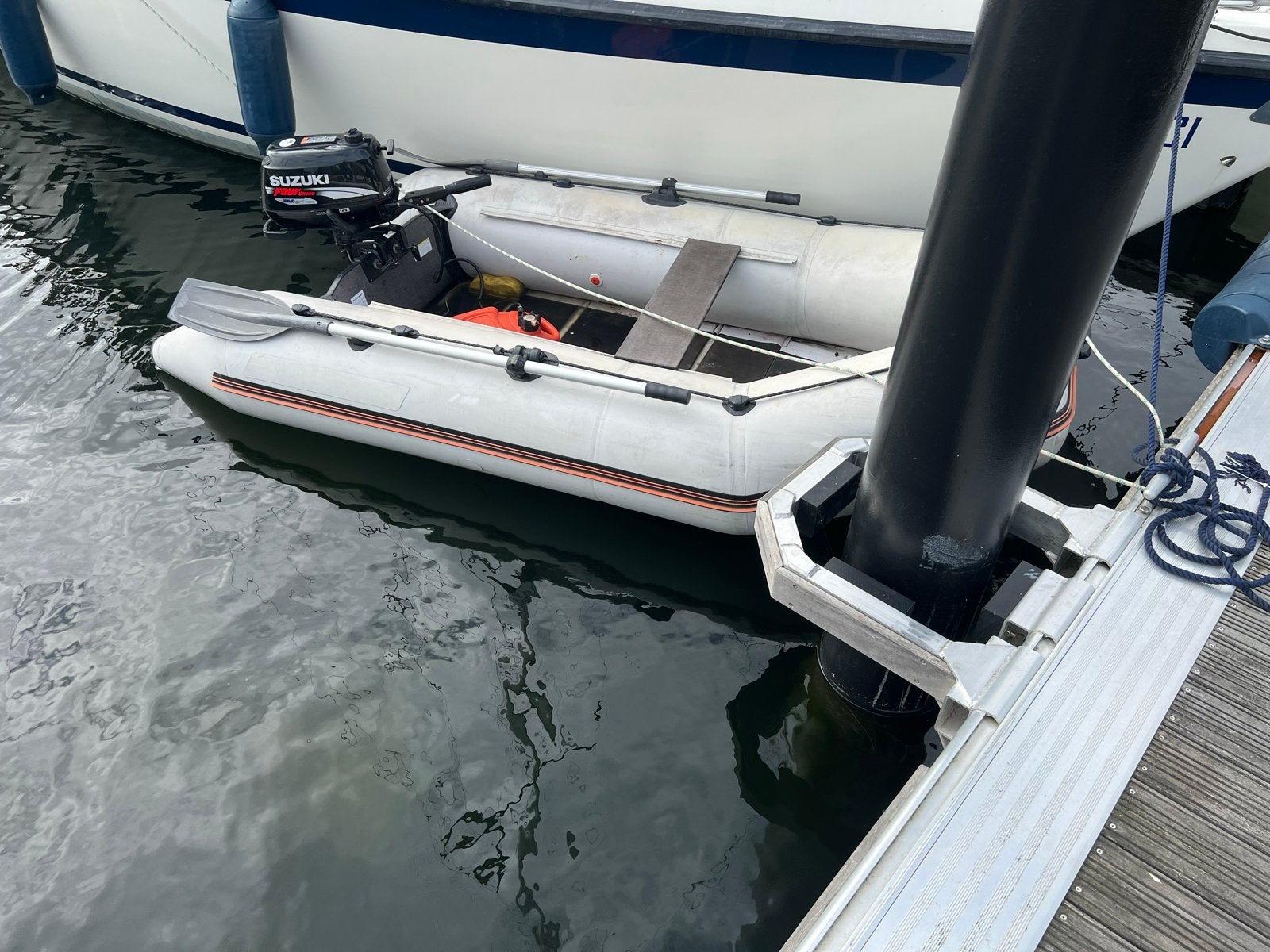 Rubberboot met 6pk Suzuki buitenboordmotor, Ophalen of Verzenden, Gebruikt, Buitenboordmotor