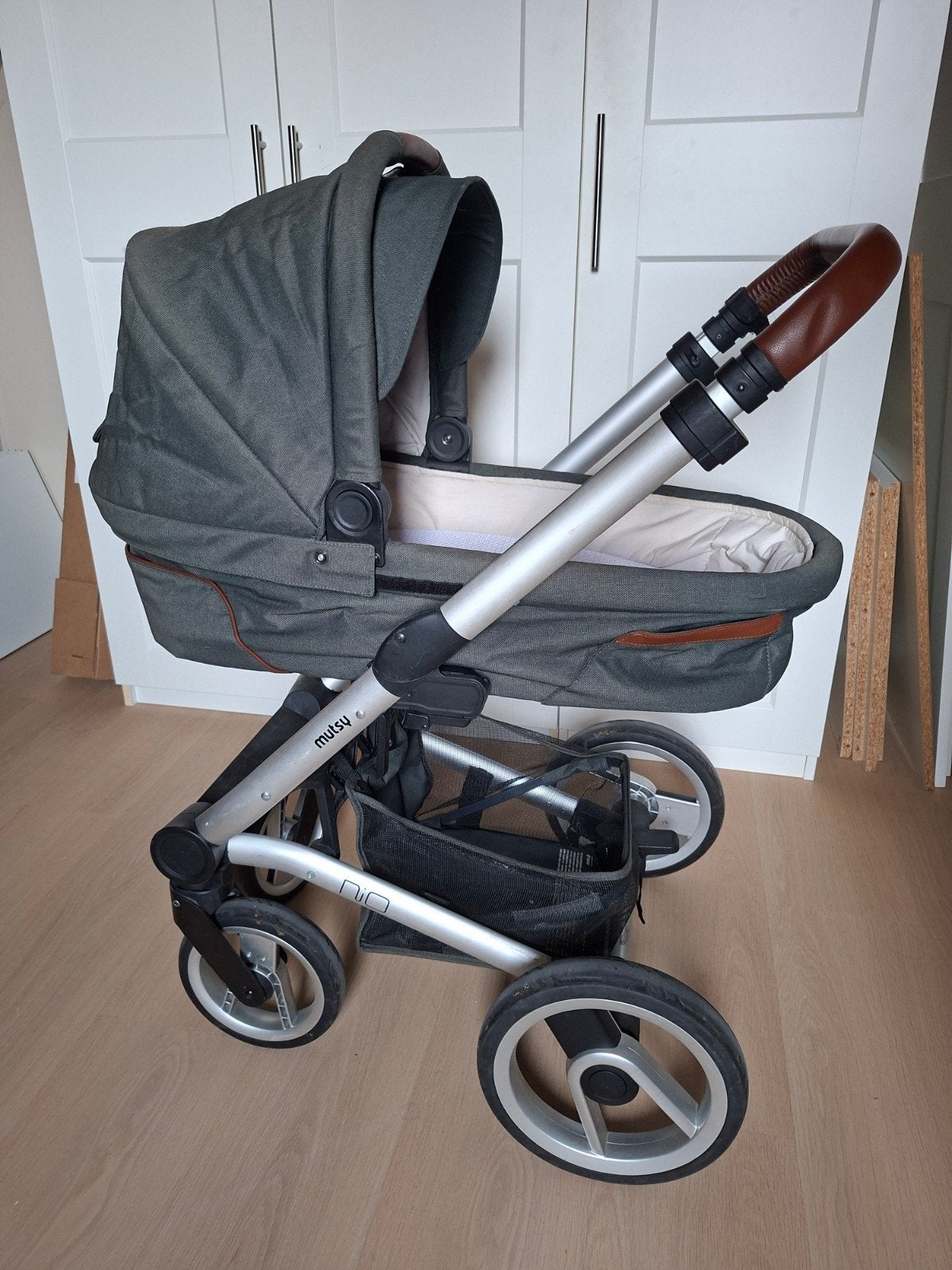 Kinderwagen Mutsy Nio (2in1) met veel toebehoren, Ophalen, Gebruikt, Combiwagen, Mutsy