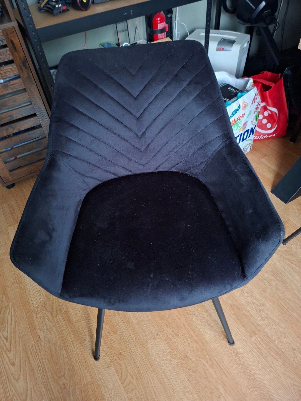 Riverdale 4 eetkamerstoelen - Zwart fluweel, Huis en Inrichting, Ophalen, Zwart, Zo goed als nieuw, Eén