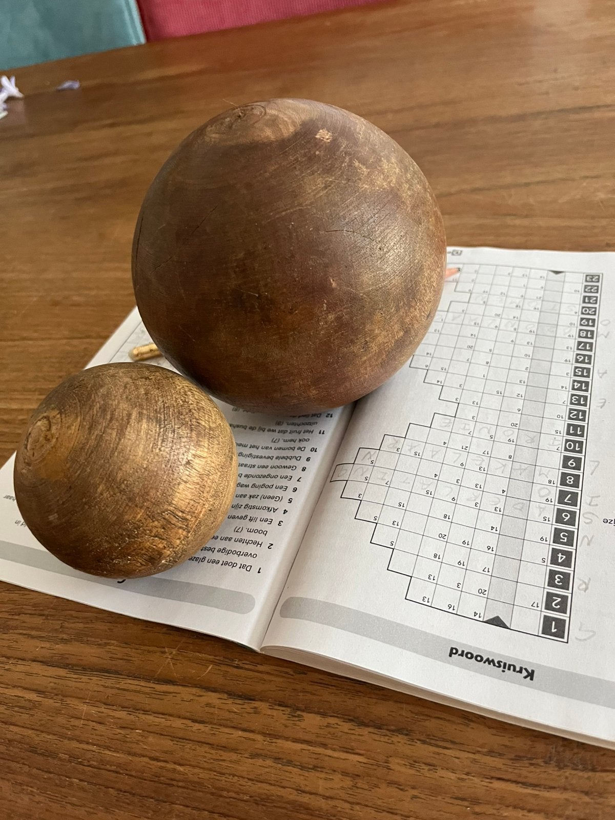 2x houten ballen, Huis en Inrichting, Woonaccessoires | Overige, Hout, Gebruikt, Overige stijlen, Ophalen of Verzenden