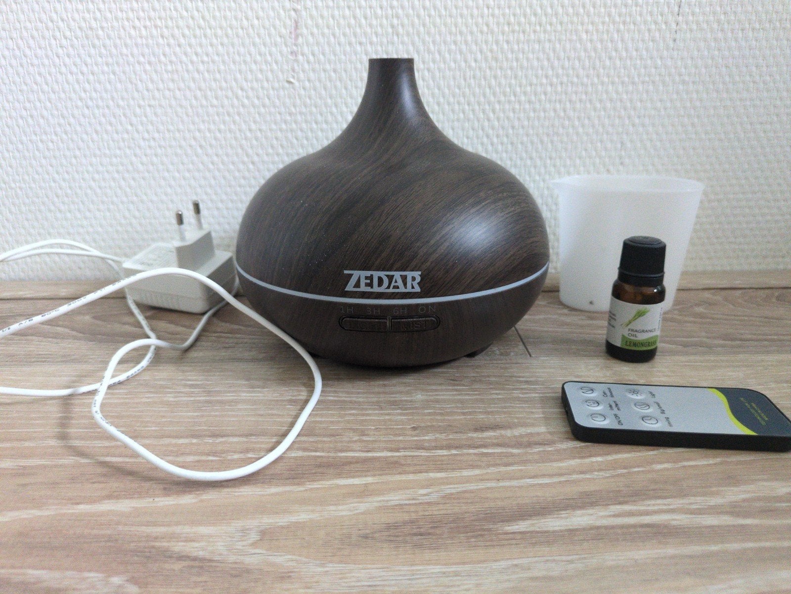 ZEDAR Aroma Diffuser met Afstandsbediening - Houtnerf, Ophalen, Gebruikt, Kunststof, Modern