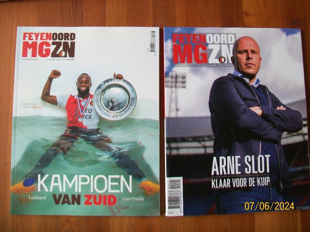 2 Feyenoord Magazine's - Arne Slot, Verzenden, Zo goed als nieuw, Feyenoord, Boek of Tijdschrift