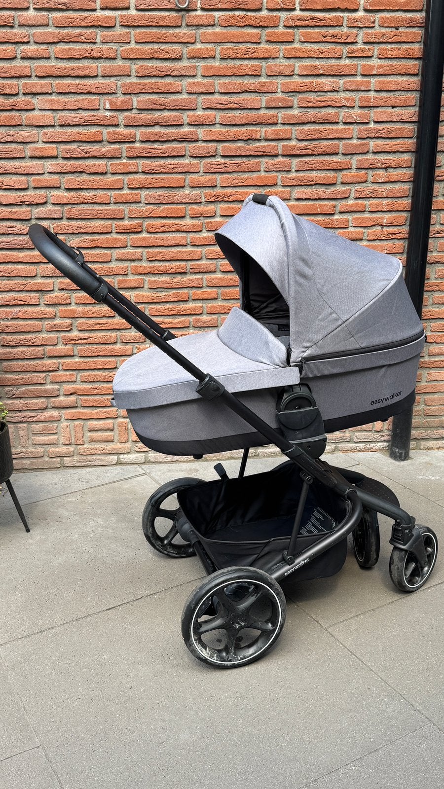 MOET WEG: Harvey-3 kinderwagen Easywalker, Zo goed als nieuw, Verstelbare duwstang, Ophalen, Kinderwagen