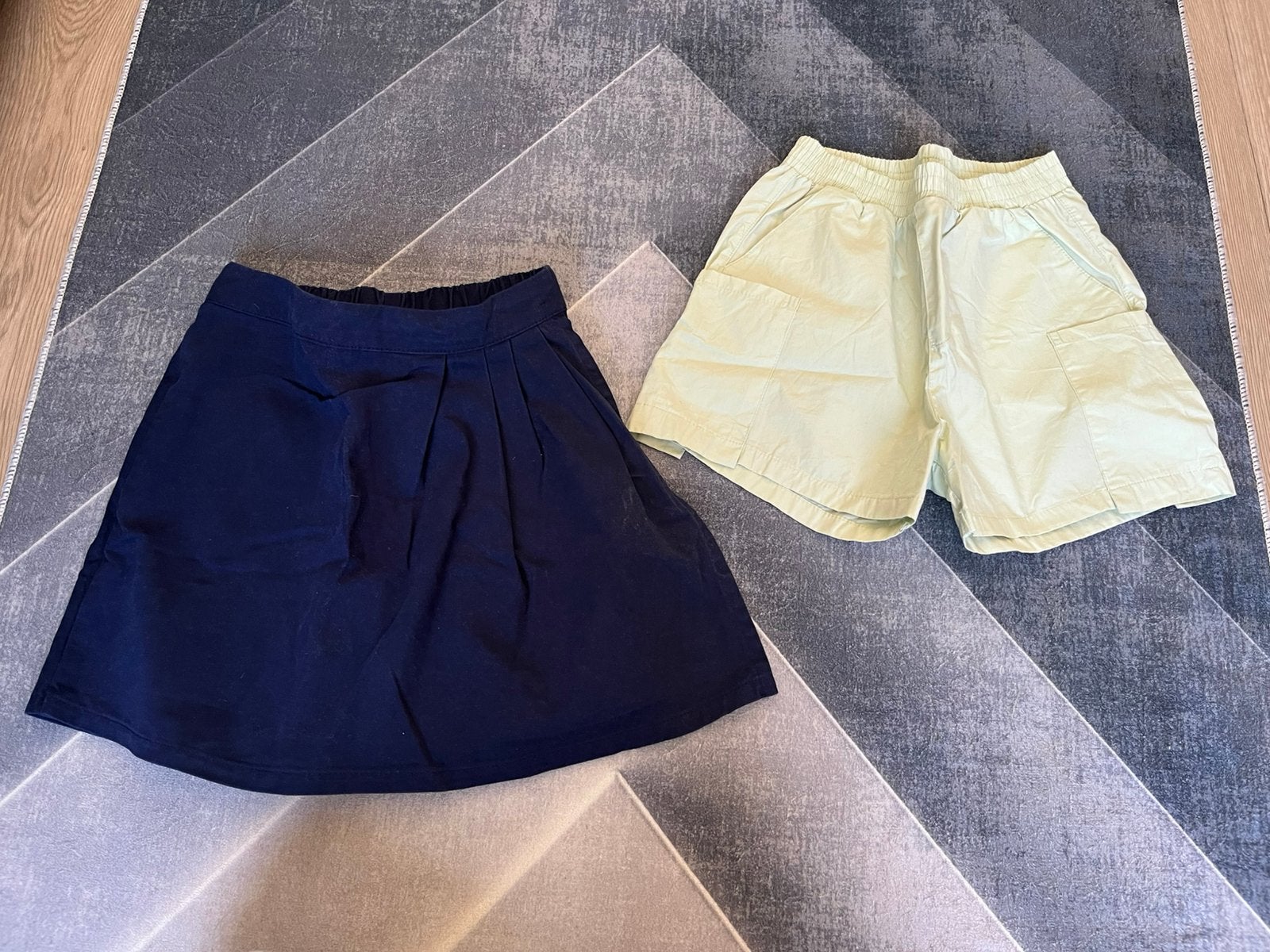 Korte broekjes maat 140/146, Ophalen of Verzenden, Zo goed als nieuw, Meisje, Broek